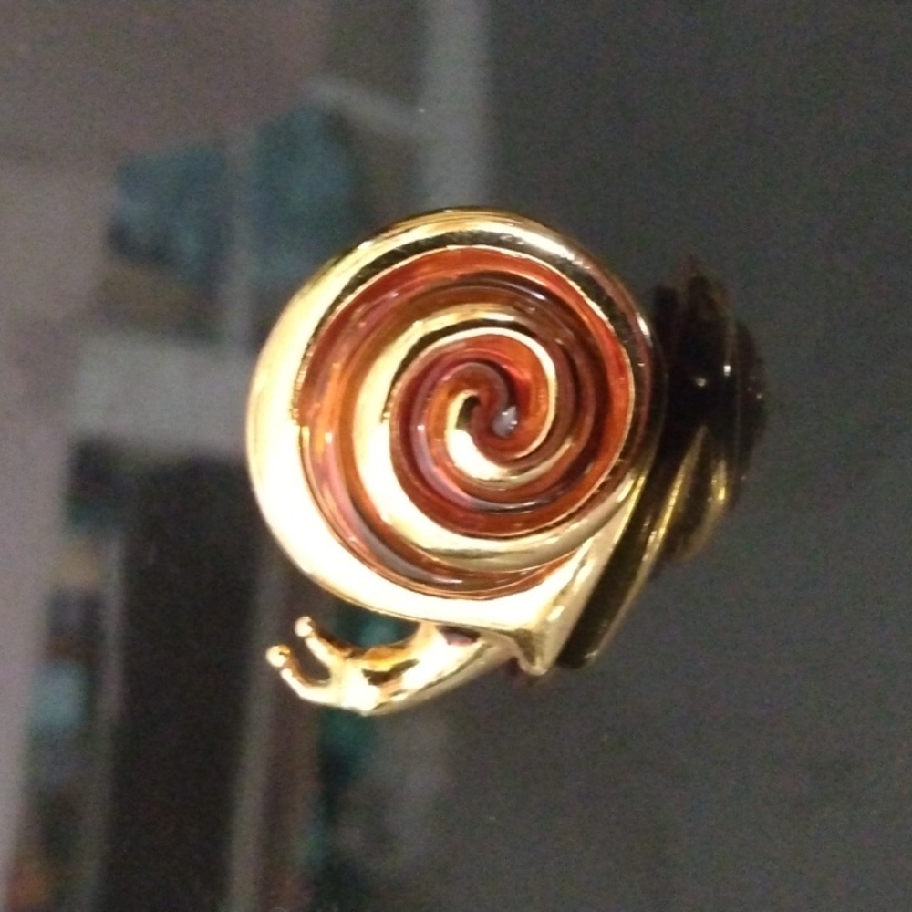 Gold Tone Yellow Lucite Plique-A-Jour Style Snail Pendant - Picture 2 of 7